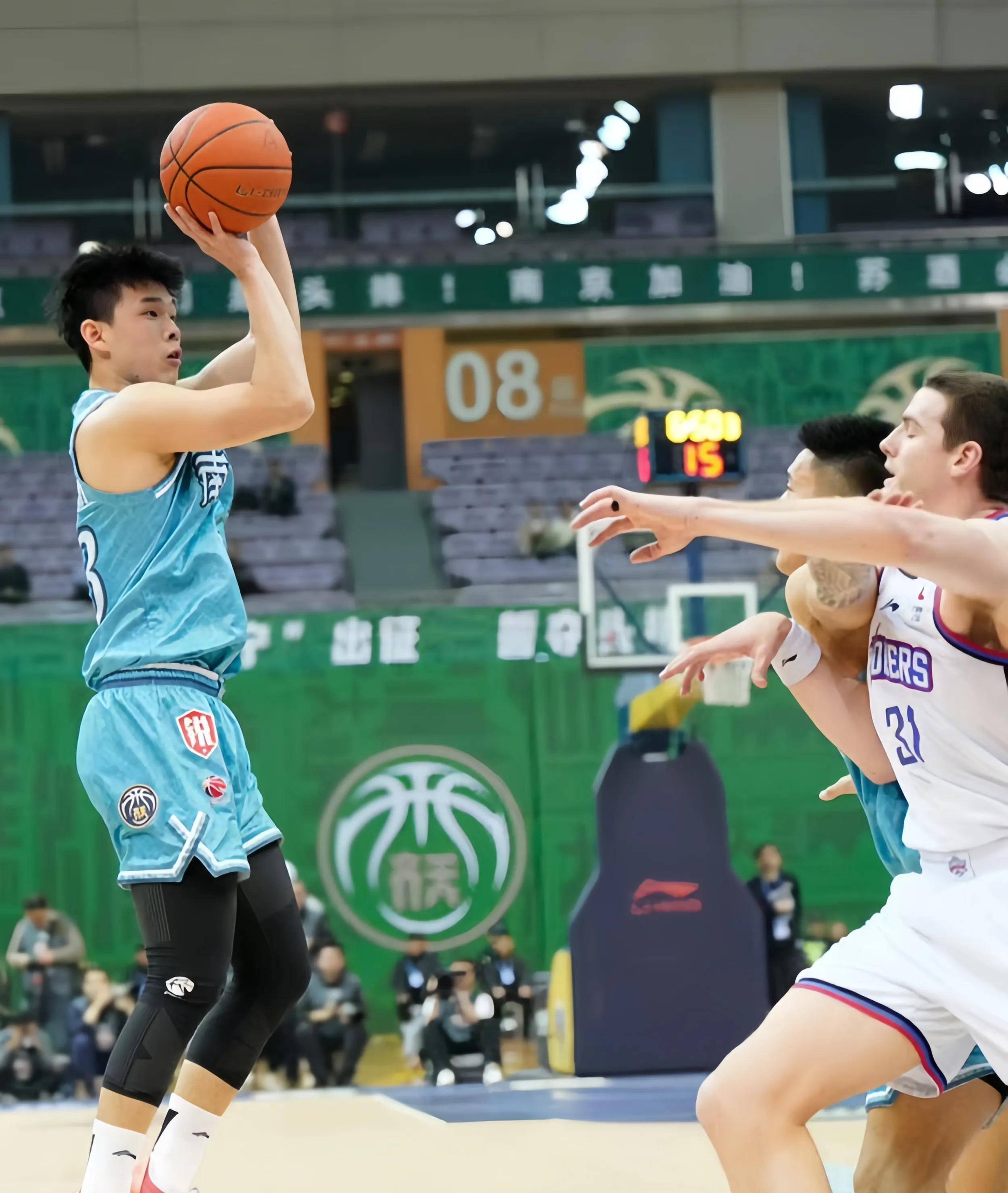 关于CBA季后赛冲刺阶段走向成谜,马赛篮板制胜,气氛紧张,资深球员宣示担当的信息 关于CBA季后赛冲刺阶段走向成谜,马赛篮板制胜,气氛紧张,资深球员宣示担当的信息